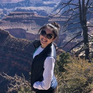 Meet your Posher, Nicole